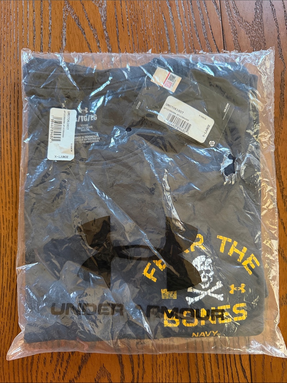 Under Armour Limited Edition NWT Men’s Navy Fear the Bones Ter